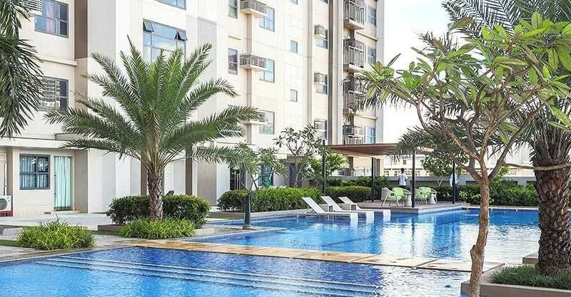Horizon 101 Garden-w-Swimming-Pool-Horizons-101-1